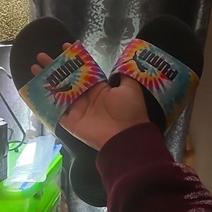 Multicolored tie-dye pumas